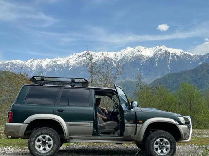 Гостевой Дом "Амза" Bed and Breakfast Tqvarcheli Eksteriør billede